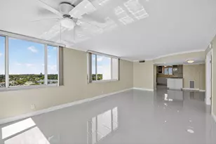 301 Lake Shore Dr, Lake Park, FL 33403 - Photo 15