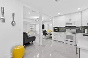 836 Ridgewood Dr, West Palm Beach, FL 33405 - Photo 11