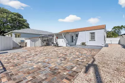 836 Ridgewood Drive, West Palm Beach, FL 33405 - Photo 23