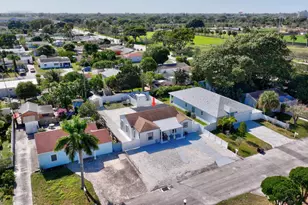 836 Ridgewood Dr, West Palm Beach, FL 33405 - Photo 31