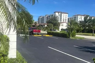 299 SW 7th St, Boca Raton, FL 33432 - Photo 15