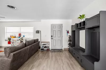 907 Antigua Avenue, Fort Pierce, FL 34982 - Photo 5