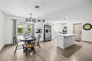 907 Antigua Ave, Fort Pierce, FL 34982 - Photo 9