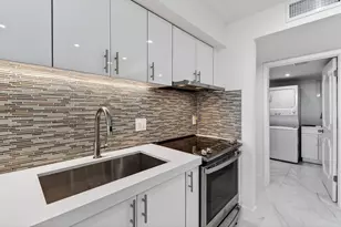 5280 N Ocean Dr, Riviera Beach, FL 33404 - Photo 5