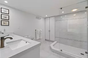 5280 N Ocean Dr, Riviera Beach, FL 33404 - Photo 37