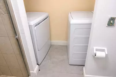 211 Woodland Road, Palm Springs, FL 33461 - Photo 9