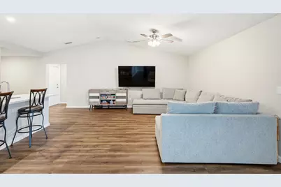 521 NW Colonial Street, Port Saint Lucie, FL 34983 - Photo 7