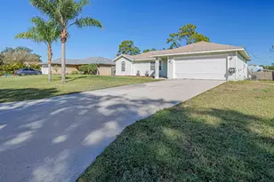 756 18th Pl SW, Vero Beach, FL 32962 - Photo 3