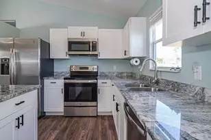 756 18th Pl SW, Vero Beach, FL 32962 - Photo 11