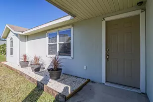 756 18th Pl SW, Vero Beach, FL 32962 - Photo 5