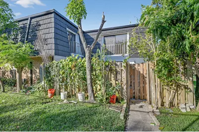 176 Woodland Road, Palm Springs, FL 33461 - Photo 3