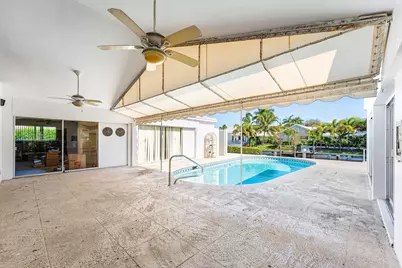 950 SW Mulberry Way, Boca Raton, FL 33486 - Photo 11