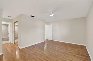 5845 Fox Hollow Dr, Boca Raton, FL 33486 - Photo 13