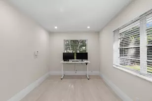 440 NE 38th St, Boca Raton, FL 33431 - Photo 13