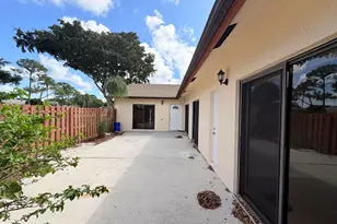 1040 Summit Pl Cir, West Palm Beach, FL 33415 - Photo 3