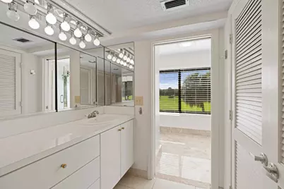 2435 Presidential Way #E, West Palm Beach, FL 33401 - Photo 21