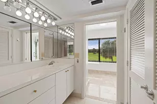 2435 Presidential Way, West Palm Beach, FL 33401 - Photo 21