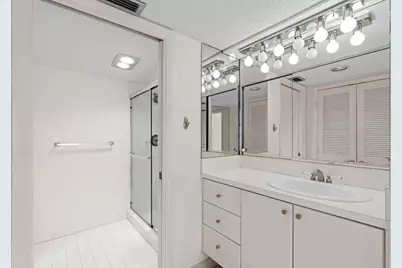 2435 Presidential Way #E, West Palm Beach, FL 33401 - Photo 19