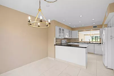 2435 Presidential Way #E, West Palm Beach, FL 33401 - Photo 9