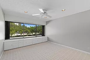 2435 Presidential Way, West Palm Beach, FL 33401 - Photo 25