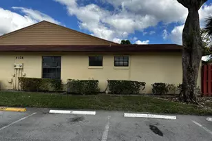 4326 Woodstock Dr, West Palm Beach, FL 33409 - Photo 9