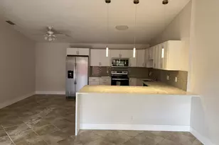 4326 Woodstock Dr, West Palm Beach, FL 33409 - Photo 5