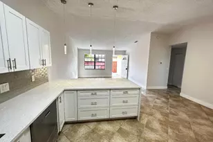 4326 Woodstock Dr, West Palm Beach, FL 33409 - Photo 13