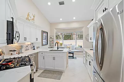 8164 Sandpiper Way, West Palm Beach, FL 33412 - Photo 9