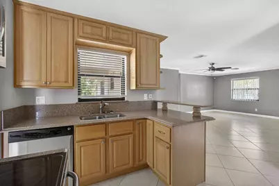 7107 181st Street N, Jupiter, FL 33458 - Photo 13