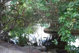 19232 NE 25th Ave, Miami, FL 33180 - Photo 47