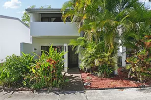 19232 NE 25th Ave, Miami, FL 33180 - Photo 1