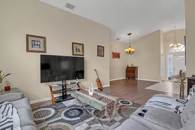 4941 Broadstone Circle, West Palm Beach, FL 33417 - Photo 11