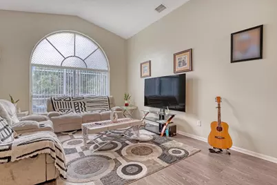 4941 Broadstone Circle, West Palm Beach, FL 33417 - Photo 9