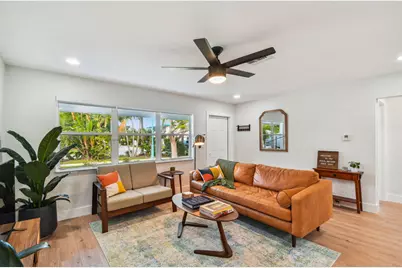 702 NE 10th Avenue, Boynton Beach, FL 33435 - Photo 7
