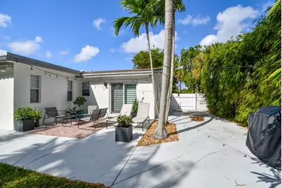 702 NE 10th Avenue, Boynton Beach, FL 33435 - Photo 33
