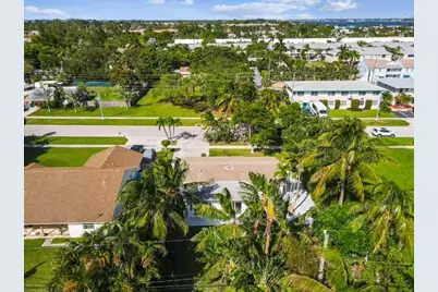 702 NE 10th Avenue, Boynton Beach, FL 33435 - Photo 41