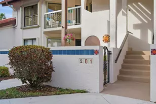 6100 SE Martinique Dr, Stuart, FL 34997 - Photo 7