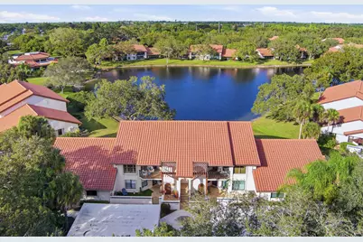6100 SE Martinique Drive #201, Stuart, FL 34997 - Photo 3