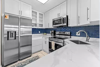 390 N Federal Highway #202, Deerfield Beach, FL 33441 - Photo 5