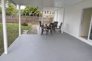 401 S 12th St, Lantana, FL 33462 - Photo 3