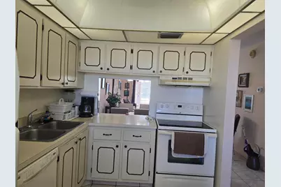 118 Lake Olive Drive, West Palm Beach, FL 33411 - Photo 5