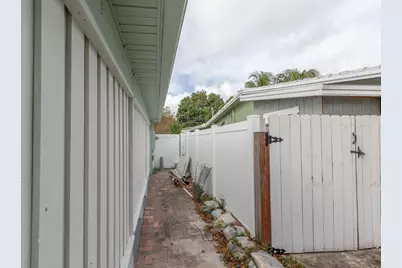 405 NE 24th Avenue, Pompano Beach, FL 33062 - Photo 7