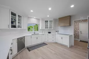 15495 Meadow Wood Dr, Wellington, FL 33414 - Photo 11