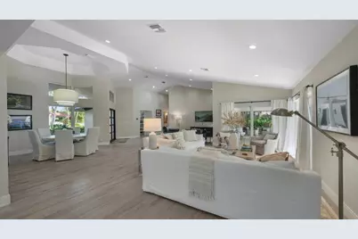 15495 Meadow Wood Drive, Wellington, FL 33414 - Photo 5