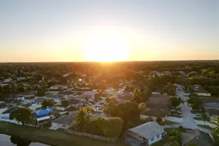 10155 Mangrove Dr, Boynton Beach, FL 33437 - Photo 13