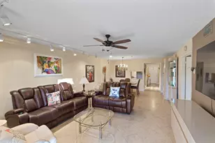 10155 Mangrove Dr, Boynton Beach, FL 33437 - Photo 9