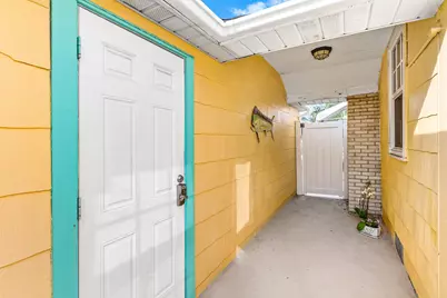 411 3rd Avenue N, Lake Worth Beach, FL 33460 - Photo 17