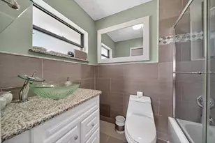 2097 SE Mantua St, Port Saint Lucie, FL 34952 - Photo 13