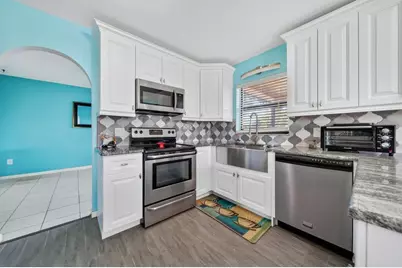 2097 SE Mantua Street, Port Saint Lucie, FL 34952 - Photo 5