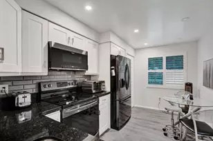 6096 Huntwick Terrace, Delray Beach, FL 33484 - Photo 7